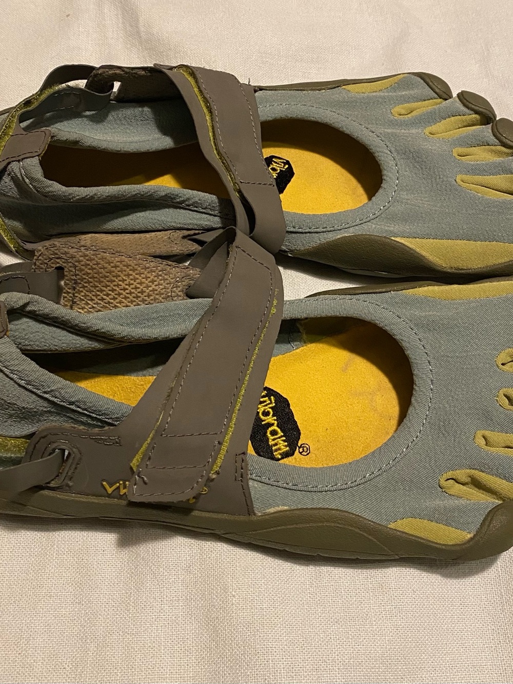 Vibram Five Finger Sprint Mary Jane Bare Foot Shoes - Picture 2 of 6
